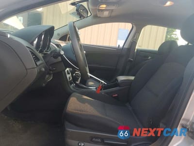 Zdjęcie 7 z 12 samochodu: 2012 CHEVROLET MALIBU 1LT VIN:1G1ZC5E0XCF334311 - miniatura