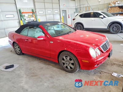 Czwarte zdjęcie samochodu z boku: 2003 MERCEDES-BENZ CLK 320 VIN:WDBLK65G53T135413 - miniatura