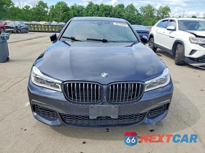 Piąte zdjęcie samochodu w środku: 2019 BMW 750 XI VIN:WBA7F2C59KB240149 - miniatura
