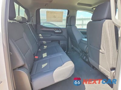 Zdjęcie 10 z 12 samochodu: 2026 GMC SIERRA K1500 SLE VIN:1GTPUBEK1TZ121399 - miniatura