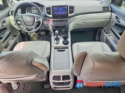 Zdjęcie 8 z 13 samochodu: 2017 HONDA PILOT EXL VIN:5FNYF5H50HB008028 - miniatura