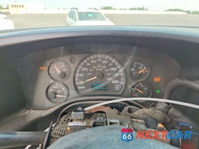 Zdjęcie 9 z 13 samochodu: 2004 CHEVROLET EXPRESS 3500 DELIVERY VAN VIN:1GCHG35U641126889 - miniatura