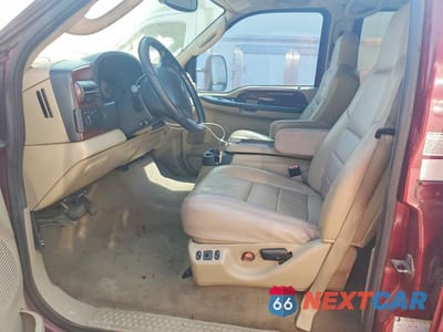 Zdjęcie 7 z 12 samochodu: 2005 FORD F350 SUPER DUTY VIN:1FTWW33P45EA64491 - miniatura