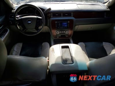 Zdjęcie 8 z 13 samochodu: 2009 CHEVROLET TAHOE K1500 LT VIN:1GNFK23089R229246 - miniatura