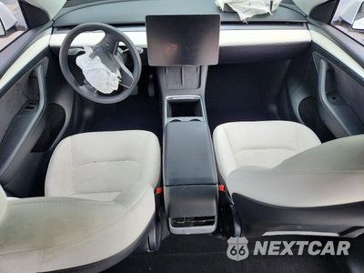Zdjęcie 8 z 13 samochodu: 2024 TESLA MODEL Y VIN:7SAYGDED7RF102592 - miniatura