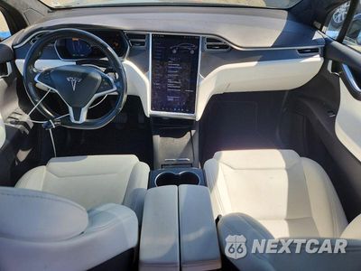 Zdjęcie 8 z 13 samochodu: 2017 TESLA MODEL X VIN:5YJXCAE25HF065882 - miniatura