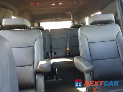 Zdjęcie 10 z 14 samochodu: 2023 CHEVROLET SUBURBAN C1500 LT VIN:1GNSCCKD7PR368612 - miniatura