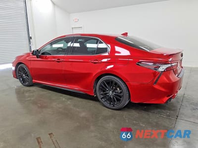Drugie zdjęcie samochodu z przodu: 2021 TOYOTA CAMRY XSE VIN:4T1K61AK7MU455080 - miniatura