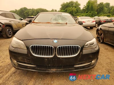 Piąte zdjęcie samochodu w środku: 2013 BMW 528 XI VIN:WBAXH5C5XDD114997 - miniatura