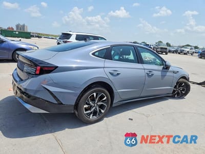 Trzecie zdjęcie samochodu z tyłu: 2024 HYUNDAI SONATA SEL VIN:KMHL64JA4RA413682 - miniatura