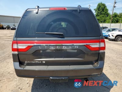 Zdjęcie 6 z 14 samochodu: 2017 LINCOLN NAVIGATOR L RESERVE VIN:5LMJJ3LT5HEL11603 - miniatura