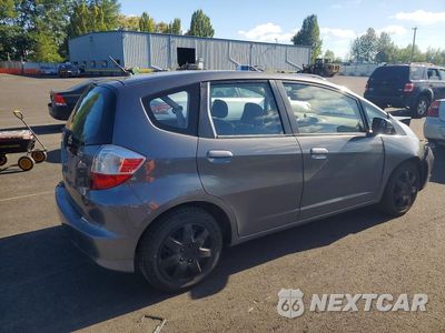 Trzecie zdjęcie samochodu z tyłu: 2013 HONDA FIT VIN:JHMGE8G30DC000615 - miniatura