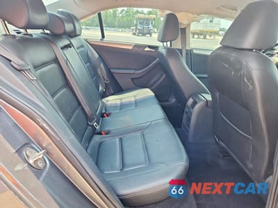 Zdjęcie 10 z 13 samochodu: 2017 VOLKSWAGEN JETTA SE VIN:3VWDB7AJ3HM309365 - miniatura
