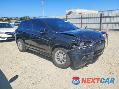 Czwarte zdjęcie samochodu z boku: 2012 MITSUBISHI OUTLANDER SPORT ES VIN:JA4AP3AU4CZ001441 - miniatura