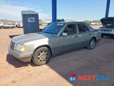1995 MERCEDES-BENZ E 320 BASE WDBEA32E3SC173248 - główne zdjęcie licytacji z USA - miniatura