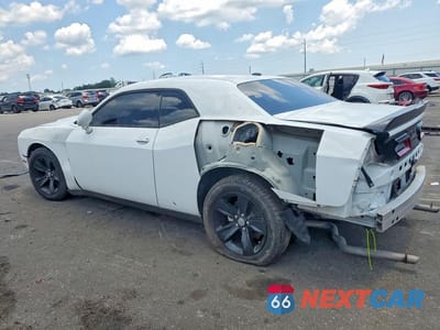 Drugie zdjęcie samochodu z przodu: 2021 DODGE CHALLENGER SXT VIN:2C3CDZAG7MH596800 - miniatura