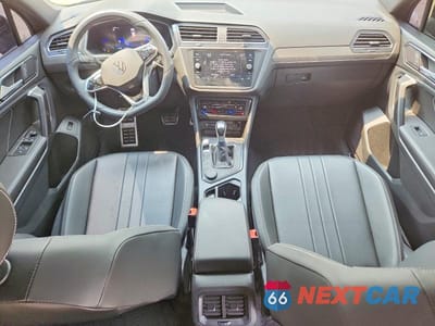 Zdjęcie 8 z 13 samochodu: 2024 VOLKSWAGEN TIGUAN SE R-LINE BLACK VIN:3VV8B7AX8RM117547 - miniatura