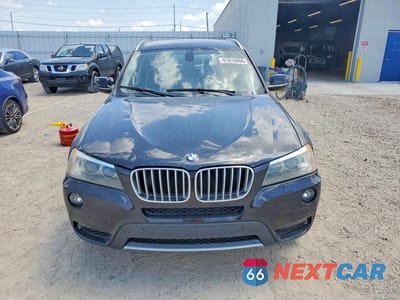 Piąte zdjęcie samochodu w środku: 2011 BMW X3 XDRIVE35I VIN:5UXWX7C55BLL15317 - miniatura