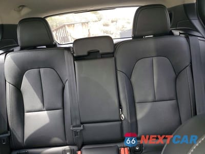 Zdjęcie 10 z 13 samochodu: 2021 VOLVO XC40 T5 MOMENTUM VIN:YV4162UK7M2466882 - miniatura