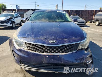 Piąte zdjęcie samochodu w środku: 2018 KIA OPTIMA LX VIN:5XXGT4L39JG226802 - miniatura