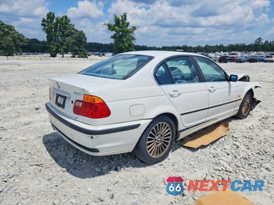 Trzecie zdjęcie samochodu z tyłu: 2001 BMW 330 I VIN:WBAAV53451FJ63322 - miniatura