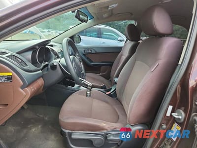 Zdjęcie 7 z 12 samochodu: 2010 KIA FORTE EX VIN:KNAFU4A20A5128858 - miniatura