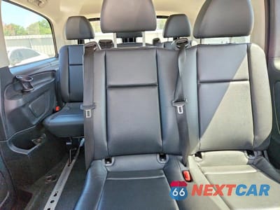 Zdjęcie 10 z 13 samochodu: 2018 MERCEDES-BENZ METRIS VIN:WD4PG2EE9J3407024 - miniatura