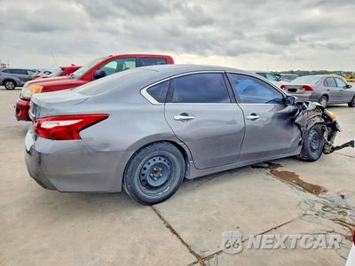 Trzecie zdjęcie samochodu z tyłu: 2016 NISSAN ALTIMA 2.5 S VIN:1N4AL3AP2GC171663 - miniatura