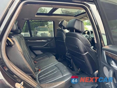Zdjęcie 7 z 11 samochodu: 2015 BMW X5 XDRIVE50I VIN:5UXKR6C50F0J77597 - miniatura