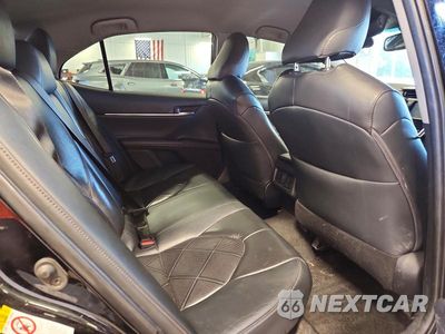 Zdjęcie 10 z 12 samochodu: 2018 TOYOTA CAMRY HYBRID XLE VIN:4T1B21HK9JU508939 - miniatura