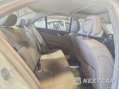 Zdjęcie 10 z 12 samochodu: 2012 MERCEDES-BENZ C 300 4MATIC VIN:WDDGF8BB9CF912496 - miniatura