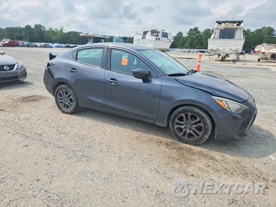Czwarte zdjęcie samochodu z boku: 2019 TOYOTA YARIS LE VIN:3MYDLBYV5KY505871 - miniatura