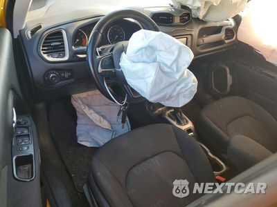 Zdjęcie 8 z 13 samochodu: 2015 JEEP RENEGADE LATITUDE VIN:ZACCJBBT5FPB48130 - miniatura