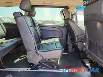 Zdjęcie 11 z 13 samochodu: 2018 MERCEDES-BENZ METRIS VIN:WD4PG2EE9J3407024 - miniatura