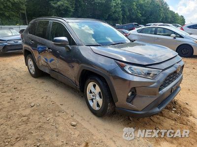 Czwarte zdjęcie samochodu z boku: 2021 TOYOTA RAV4 VIN:2T3W1RFV5MW157779 - miniatura