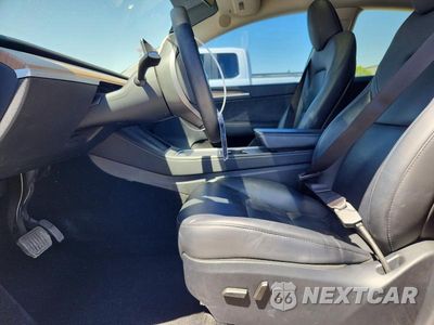 Zdjęcie 7 z 12 samochodu: 2024 TESLA MODEL Y VIN:7SAYGAEE5RF041279 - miniatura