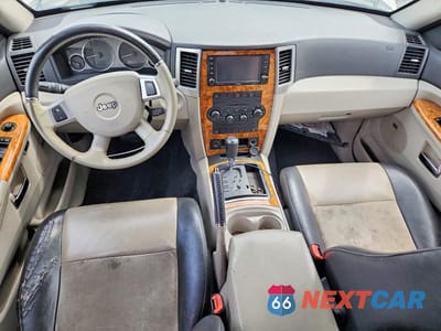 Zdjęcie 8 z 13 samochodu: 2010 JEEP GRAND CHEROKEE LIMITED VIN:1J4PR5GK4AC124095 - miniatura
