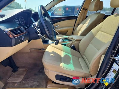 Zdjęcie 7 z 12 samochodu: 2008 BMW 528 I VIN:WBANU53598C114682 - miniatura