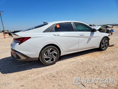 Trzecie zdjęcie samochodu z tyłu: 2025 HYUNDAI ELANTRA SEL SPORT VIN:KMHLM4DG1SU046900 - miniatura
