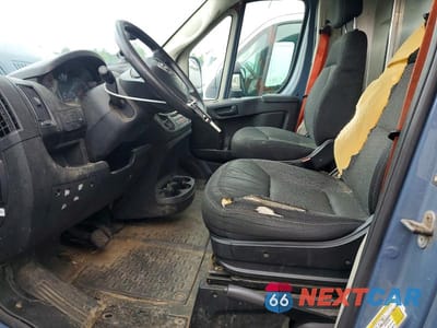 Zdjęcie 7 z 13 samochodu: 2020 RAM PROMASTER - DELIVERY VAN VIN:3C6URVJG3LE140157 - miniatura