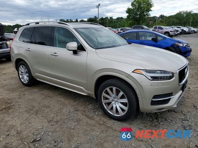 Czwarte zdjęcie samochodu z boku: 2016 VOLVO XC90 T6 VIN:YV4A22PK5G1051304 - miniatura