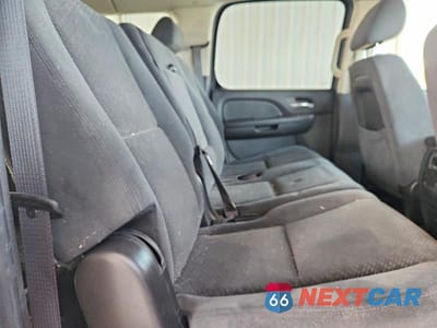 Zdjęcie 11 z 13 samochodu: 2008 CHEVROLET SUBURBAN K1500 LS VIN:3GNFK16308G174936 - miniatura