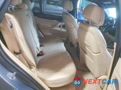 Zdjęcie 11 z 13 samochodu: 2015 BMW X5 XDRIVE50I VIN:5UXKR6C57F0J79136 - miniatura