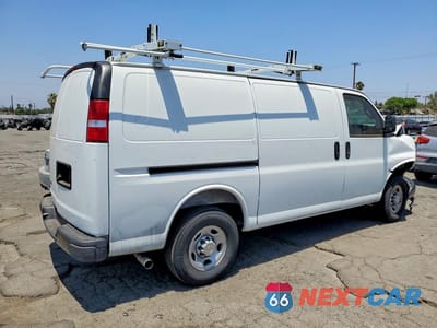 Trzecie zdjęcie samochodu z tyłu: 2025 CHEVROLET EXPRESS G2500 VIN:1GCWGAFP7S1113098 - miniatura