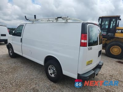 Drugie zdjęcie samochodu z przodu: 2020 CHEVROLET EXPRESS G2500 VIN:1GCWGAFPXL1253843 - miniatura
