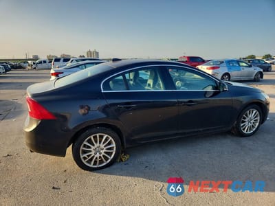 Trzecie zdjęcie samochodu z tyłu: 2012 VOLVO S60 T5 VIN:YV1622FS2C2035697 - miniatura