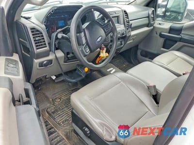 Zdjęcie 8 z 12 samochodu: 2019 FORD F350 SUPER DUTY VIN:1FT7W3BT3KEG49559 - miniatura