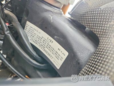 Zdjęcie 9 z 9 samochodu: 2007 YAMAHA FZ1 S VIN:JYARN17E37A003071 - miniatura