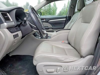 Zdjęcie 7 z 14 samochodu: 2019 TOYOTA HIGHLANDER HYBRID XLE VIN:5TDJGRFH6KS056204 - miniatura