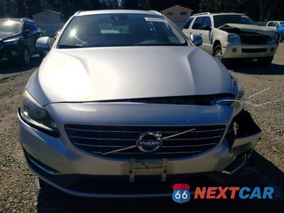 Piąte zdjęcie samochodu w środku: 2015 VOLVO V60 PREMIER VIN:YV1612SB9F1186314 - miniatura